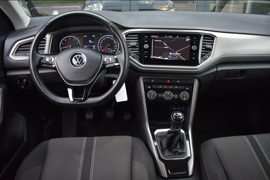 Volkswagen T-Roc 1.0 TSI Style | APPLE CARPLAY | NAVIGATIE | ADAPTIEVE CRUISE | PARKEERSENSOREN | CLIMATE CONTROLE | NAP