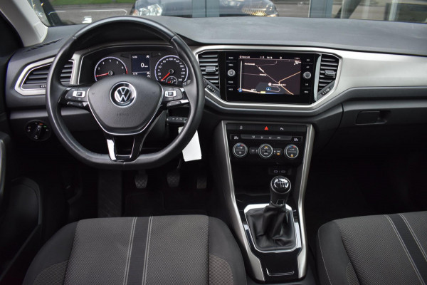 Volkswagen T-Roc 1.0 TSI Style | APPLE CARPLAY | NAVIGATIE | ADAPTIEVE CRUISE | PARKEERSENSOREN | CLIMATE CONTROLE | NAP