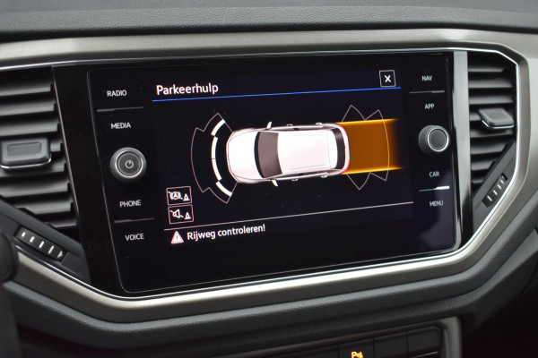 Volkswagen T-Roc 1.0 TSI Style | APPLE CARPLAY | NAVIGATIE | ADAPTIEVE CRUISE | PARKEERSENSOREN | CLIMATE CONTROLE | NAP