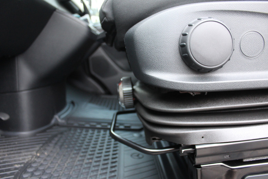 Mercedes-Benz Sprinter 317 CDI L2H2 Pro 3500 kg trekhaak, LED verlichting, Geveerde stoel