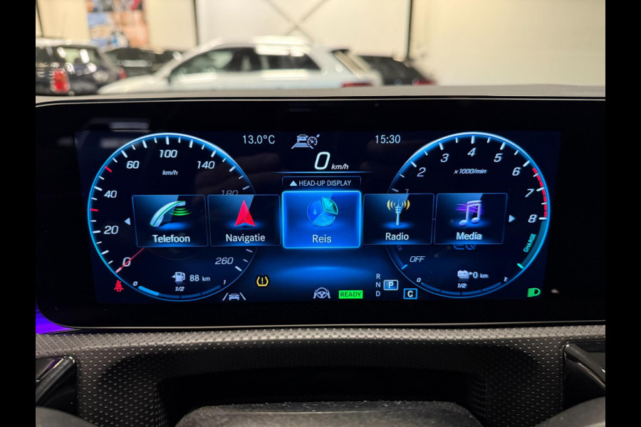 Mercedes-Benz A-Klasse 250 e AMG PANO/NAVI/CAM/LED/DAB/CARPLAY/SFEERVERL/H-UP/STOEL-M///