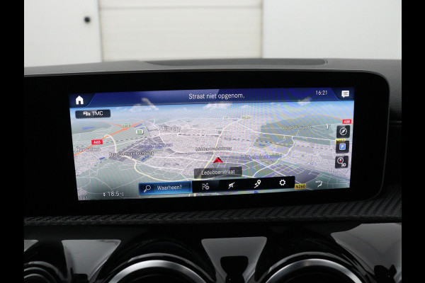 Mercedes-Benz CLA-Klasse 180 BLACK PANORAMADAK CAMERA 19"LMV