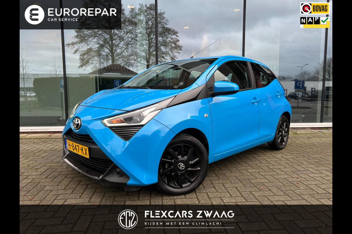 Toyota Aygo 1.0 VVT-i x-play - Automaat - Airco - Media - Parkeerhulp - Org.NL