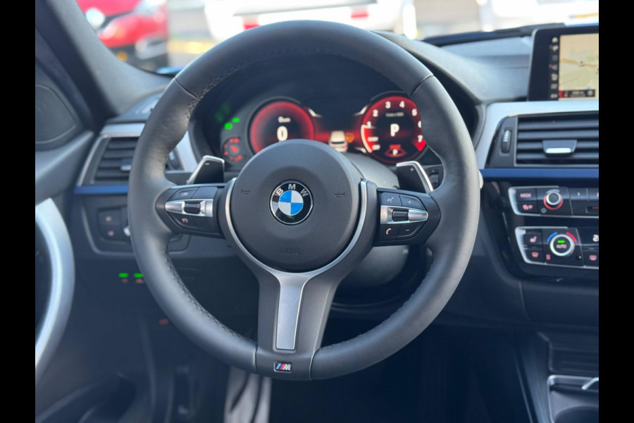 BMW 3 Serie Touring 318i M Sport 2019 AUT NAVI BTW 1e Eig!