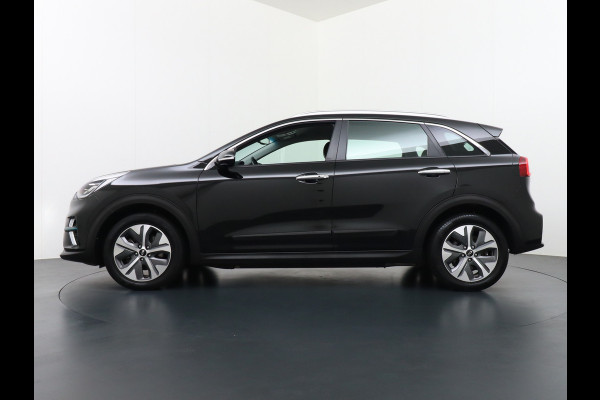 Kia e-Niro EV 204pk 64 kWh Leer AppleCarplay Android Adaptive Cruise Control Camera Navi LED koplampenLMV 17" ECC Lane Assist Keyless Entry Start/Stop ConnectedServices DAB DodeHoekSensor MultiMedia Virtual Cockpit Orig. NLse auto Nieuwprijs ruim 44.000 euro!