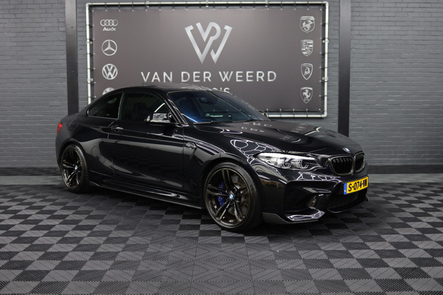BMW M2 Coupé M2 DCT | CS Stoelen | CS Stuur | Carbon parts | Target Blue eye en Laser Track Flare tegen meerprijs €2.750,00 |