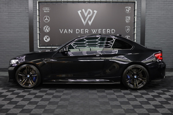 BMW M2 Coupé M2 DCT | CS Stoelen | CS Stuur | Carbon parts | Target Blue eye en Laser Track Flare tegen meerprijs €2.750,00 |