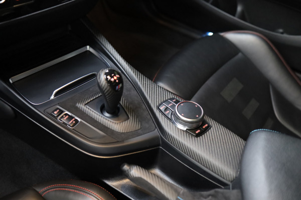 BMW M2 Coupé M2 DCT | CS Stoelen | CS Stuur | Carbon parts | Target Blue eye en Laser Track Flare tegen meerprijs €2.750,00 |