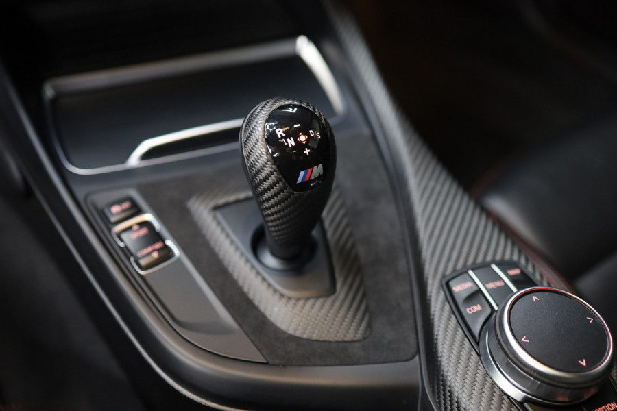 BMW M2 Coupé M2 DCT | CS Stoelen | CS Stuur | Carbon parts | Target Blue eye en Laser Track Flare tegen meerprijs €2.750,00 |