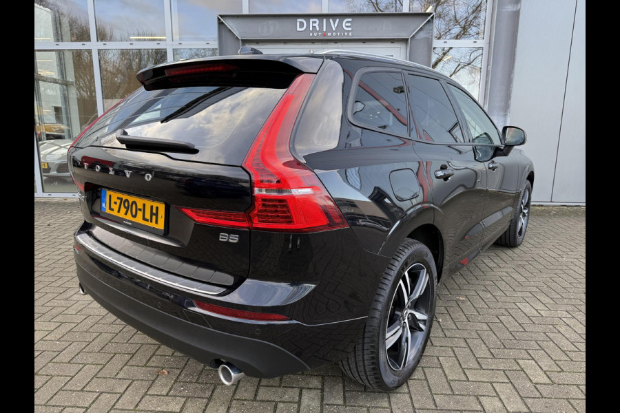 Volvo XC60 2.0 B5 Momentum Exclusive |Pano|Carplay|Leer|Memory|HUD|El.Trekhaak|19"R-Design|Harman/Kardon|