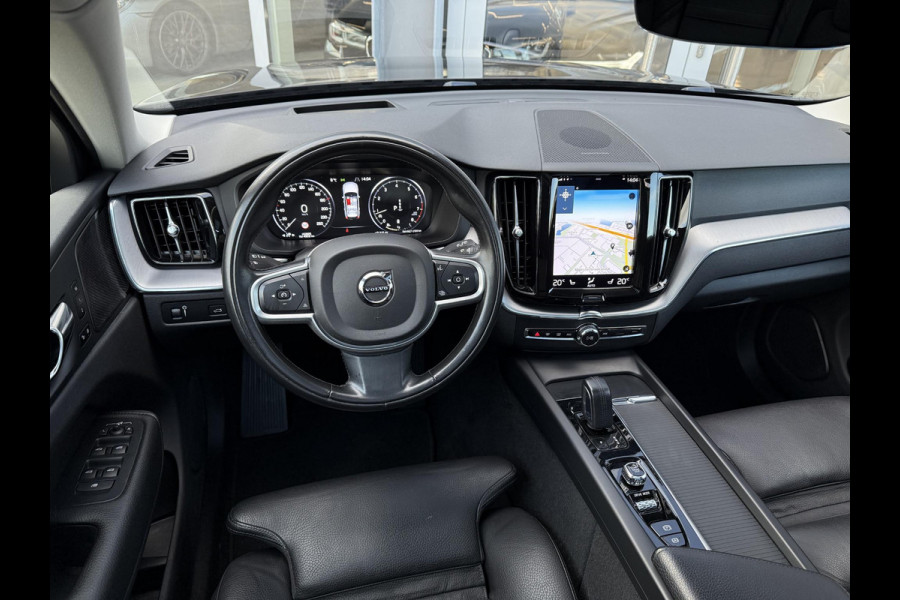 Volvo XC60 2.0 B5 Momentum Exclusive |Pano|Carplay|Leer|Memory|HUD|El.Trekhaak|19"R-Design|Harman/Kardon|