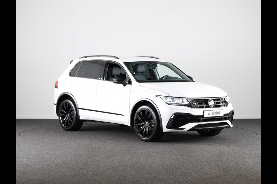 Volkswagen Tiguan 1.4 TSI eHybrid R-Line Business+ 245 pk Automaat (DSG) | Navigatie | Parkeersensoren (Park assist) | Achteruitrijcamera | Stoelverwarming | Black Style pakket |
