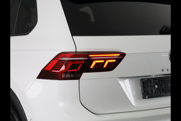 Volkswagen Tiguan 1.4 TSI eHybrid R-Line Business+ 245 pk Automaat (DSG) | Navigatie | Parkeersensoren (Park assist) | Achteruitrijcamera | Stoelverwarming | Black Style pakket |