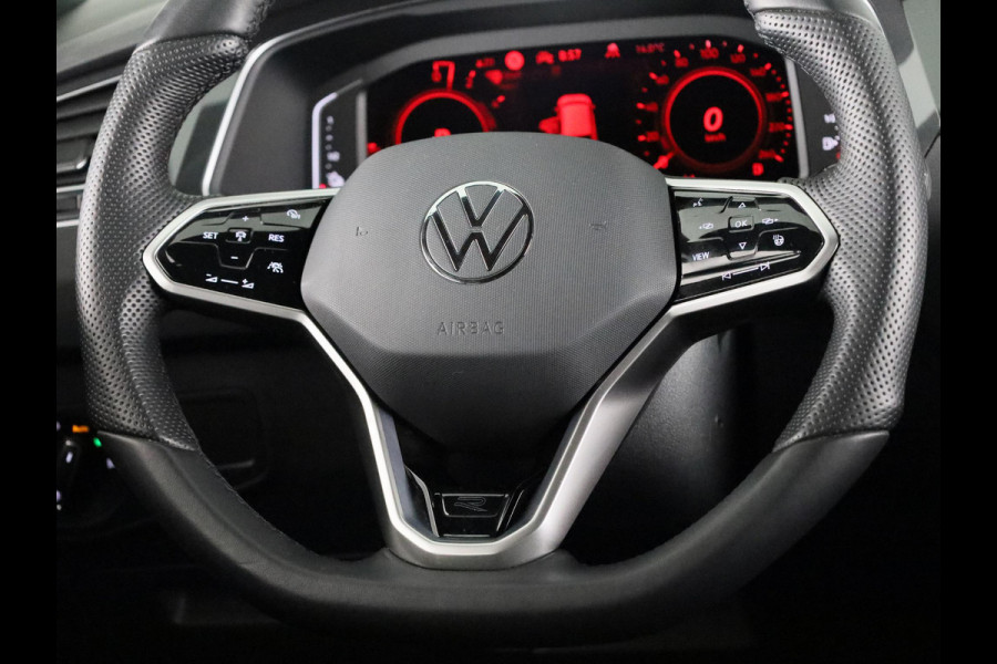 Volkswagen Tiguan 1.4 TSI eHybrid R-Line Business+ 245 pk Automaat (DSG) | Navigatie | Parkeersensoren (Park assist) | Achteruitrijcamera | Stoelverwarming | Black Style pakket |