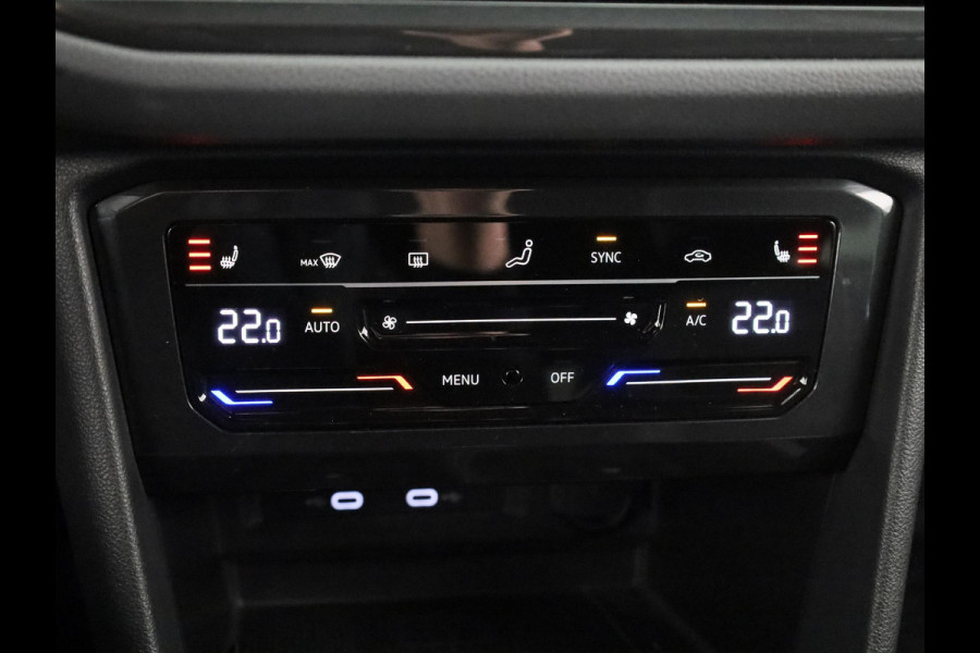 Volkswagen Tiguan 1.4 TSI eHybrid R-Line Business+ 245 pk Automaat (DSG) | Navigatie | Parkeersensoren (Park assist) | Achteruitrijcamera | Stoelverwarming | Black Style pakket |