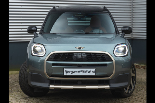 MINI Countryman 1.5 C Favoured - XL Pakket - Pano - Trekhaak - Head-Up