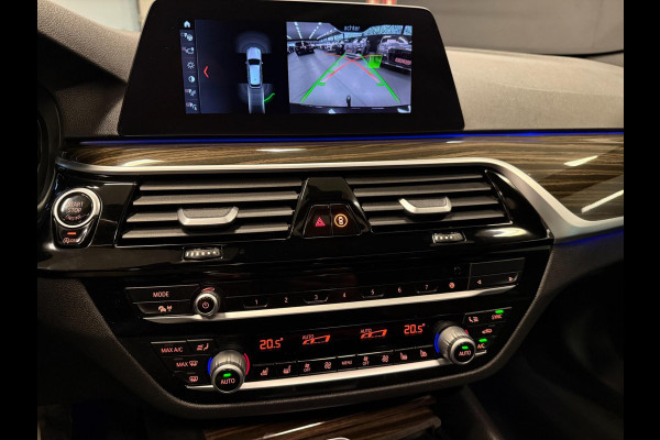 BMW 5 Serie Touring 520i High Executive PANO/LEDER/H-UP/DAB/CARPLAY/SFEERVERL///