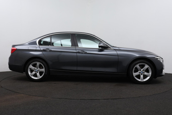 BMW 3-serie 320i Corporate Lease Executive(NL-auto, Dealer OnderH, Navi, Parkeersensoren, Sportstoelen, Climate Con, Etc)