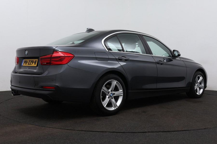 BMW 3-serie 320i Corporate Lease Executive(NL-auto, Dealer OnderH, Navi, Parkeersensoren, Sportstoelen, Climate Con, Etc)