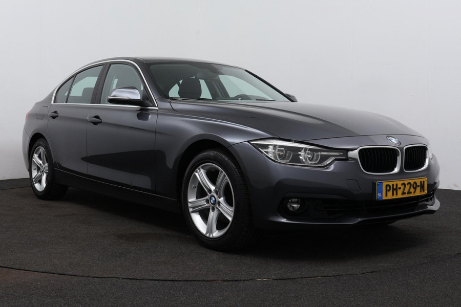 BMW 3-serie 320i Corporate Lease Executive(NL-auto, Dealer OnderH, Navi, Parkeersensoren, Sportstoelen, Climate Con, Etc)