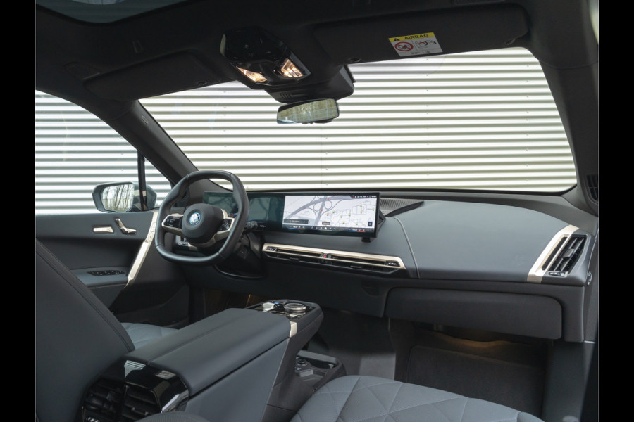 BMW iX M60 - Trekhaak - Bowers & Wilkins - Laser Light - Driving Ass Prof - Stoelventilatie