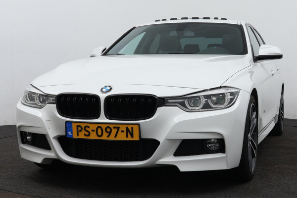 BMW 3-serie 320i Corporate Lease Executive M-SPORT (NL-auto, Dealer OnderH, Panorama, Carplay, Navi Pro, PDC, Climate Con, Etc)