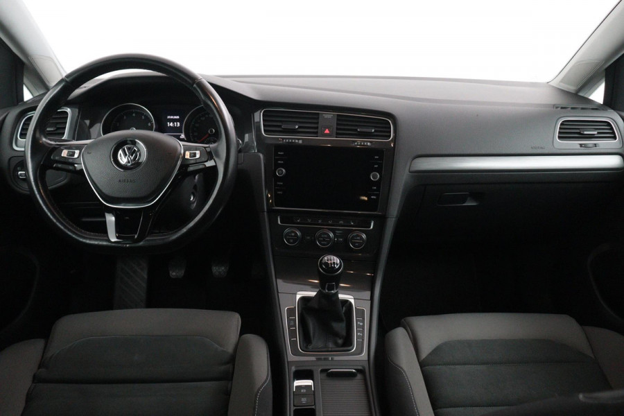 Volkswagen GOLF Variant 1.5 TSI Comfortline (NAVIGATIE, CAMERA, STOELVERWARMING, PARKEERSENSOREN, CARPLAY, GOED ONDERHOUDEN)