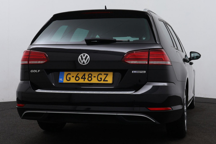 Volkswagen GOLF Variant 1.5 TSI Comfortline (NAVIGATIE, CAMERA, STOELVERWARMING, PARKEERSENSOREN, CARPLAY, GOED ONDERHOUDEN)