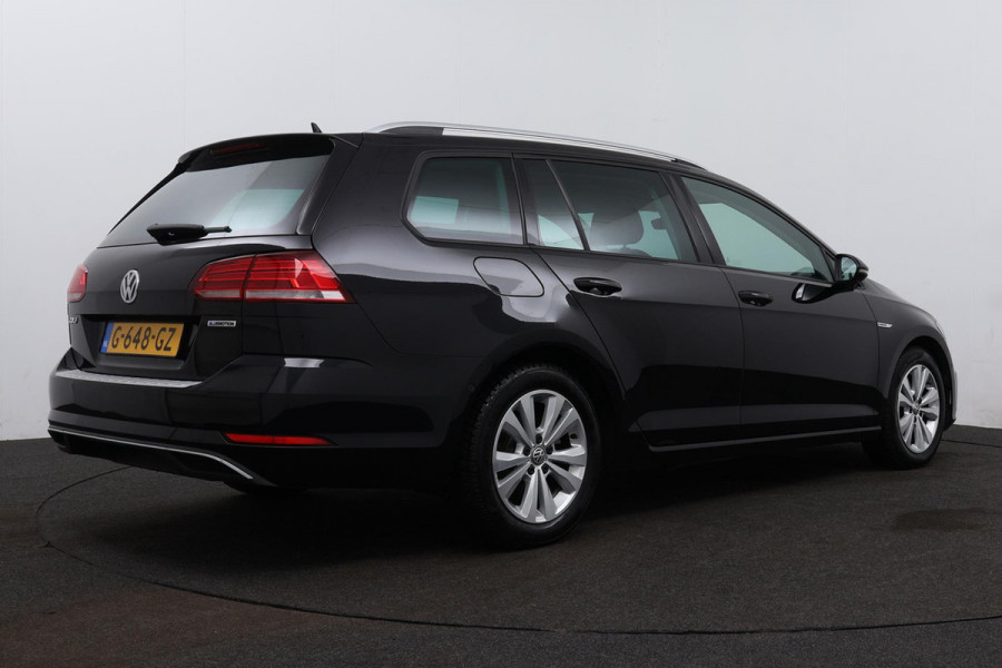 Volkswagen GOLF Variant 1.5 TSI Comfortline (NAVIGATIE, CAMERA, STOELVERWARMING, PARKEERSENSOREN, CARPLAY, GOED ONDERHOUDEN)