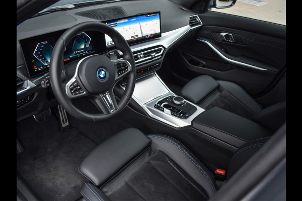 BMW 3-serie 330e X-DRIVE M-SPORT | ACTIVE CRUISE | COMFORT ACCESS | TREKHAAK | SPORTSTOELEN + MEMORY | AMBIANCE INTERIEUR | SHADOW-LINE | AC