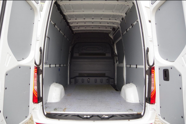 Mercedes-Benz Sprinter 319 3.0 CDI V6 L2H2 AUT. LED, TREKHAAK, 360 CAMERA, ELETR. SCHUIFDEUR, ADAPT. CRUISE, STOELVERWARMING, CLIMA, PDC