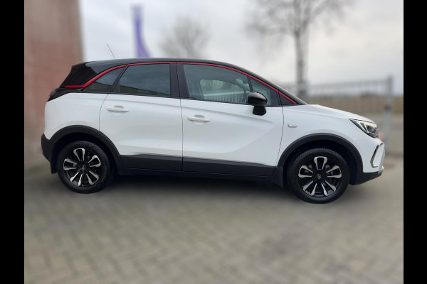 Opel Crossland 1.2 Turbo GS Line CAMERA / 4-SEIZOENENBANDEN / NAVIGATIE / CRUISECONTROL / ECC / CARPLAY / PDC VOOR & ACHTER