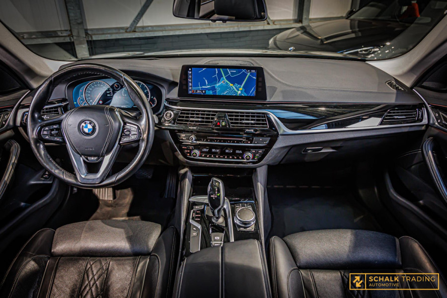 BMW 5 Serie Touring 520d High Executive|Dealer|Pano|ACC|