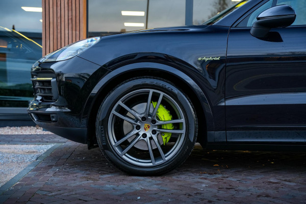 Porsche Cayenne 3.0 E-Hybrid Panodak Stoelventilatie Memory Bose Trekhaak