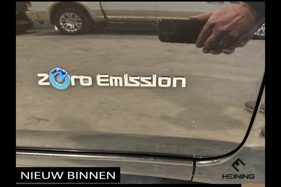 Nissan Leaf Tekna 30 kWh Navi. Leer. Bose. 1 Eigenaar