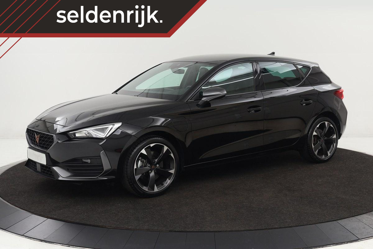 CUPRA Leon 1.4 e-Hybrid | Carplay | Stoel & stuurverwarming | Adaptive cruise | Sfeerverlichting | Navigatie | Keyless | Full LED | PHEV