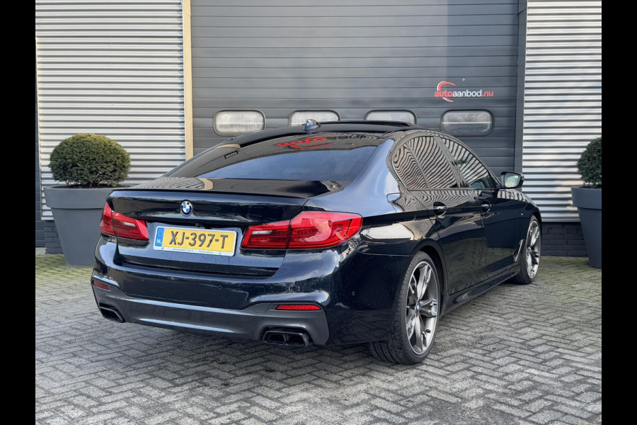 BMW 5 Serie M550i xDrive High Executive | Panoramadak | Head-Up Display | Harmon Kardon | Camera | Stoel Ventilatie/Verwarming |