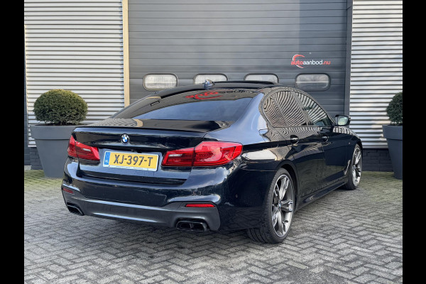 BMW 5 Serie M550i xDrive High Executive | Panoramadak | Head-Up Display | Harmon Kardon | Camera | Stoel Ventilatie/Verwarming |