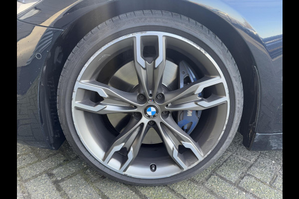 BMW 5 Serie M550i xDrive High Executive | Panoramadak | Head-Up Display | Harmon Kardon | Camera | Stoel Ventilatie/Verwarming |