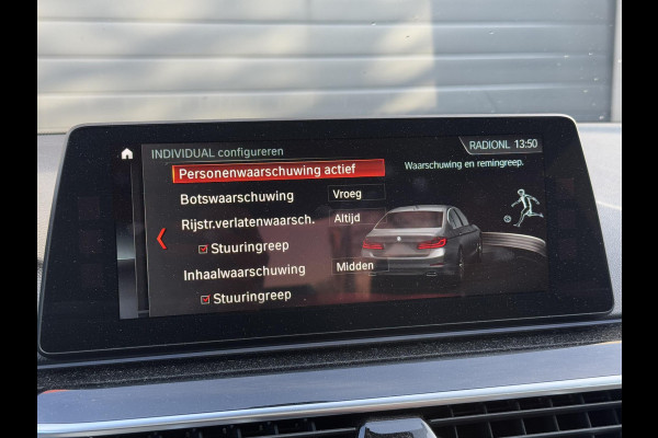 BMW 5 Serie M550i xDrive High Executive | Panoramadak | Head-Up Display | Harmon Kardon | Camera | Stoel Ventilatie/Verwarming |