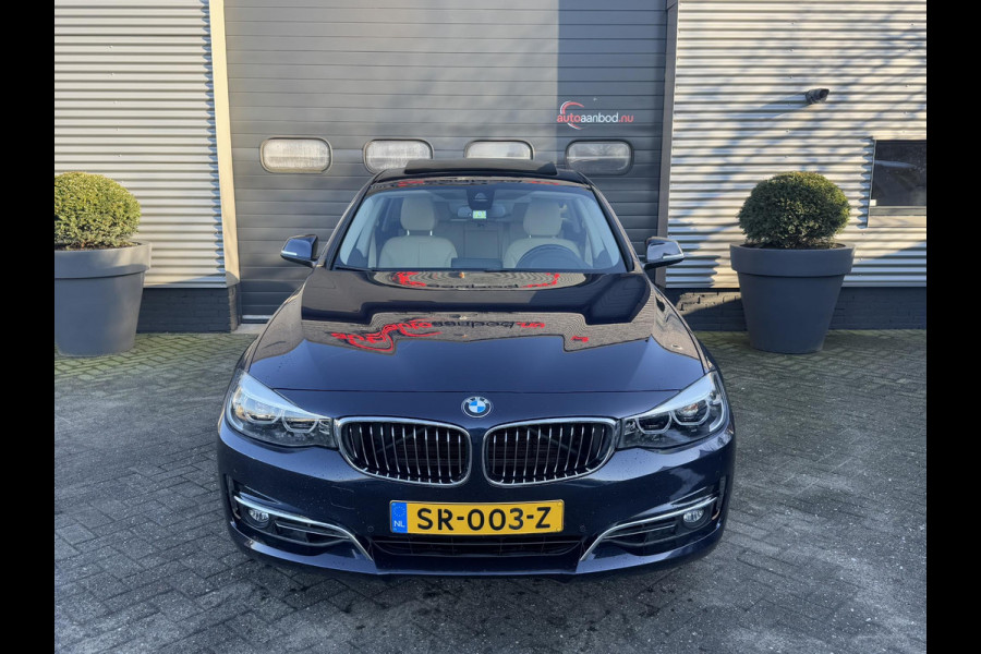 BMW 3-serie Gran Turismo 320i High Executive | Panoramadak | Camera | DAB | Harmon Kardon | Lederen Bekleding | Lane Assist |