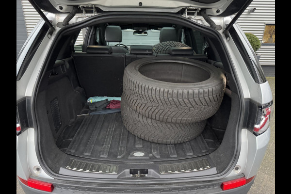 Land Rover Discovery Sport 2.0 eD4 E-Capability SE | Panoramadak | Lane Assist | Camera | Stuur/Stoelverwarming | Lederen Bekleding |