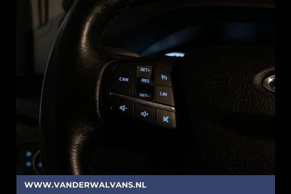 Ford Transit 2.0 TDCI L2H2 Euro6 Airco | Cruisecontrol | 2450kg Trekhaak | Verwarmde voorruit | Parkeersensoren Bijrijdersbank