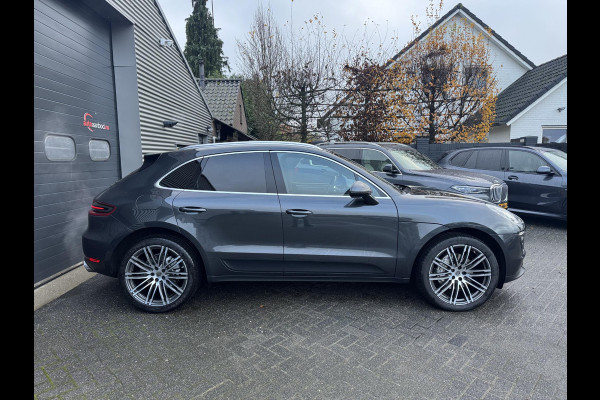 Porsche Macan 3.0 S 340 PK | Sport Chrono | Panoramadak | 21 Inch Lichtmetalen Velgen | Camera | Sport Uitlaat | Stoel/Stuurverwarming |