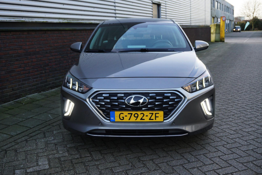 Hyundai IONIQ 1.6 GDi Hybrid Premium/Facelift/Leer/17Inch/ Geen import/Navi/1e Eigenaar/Nederlandse auto.