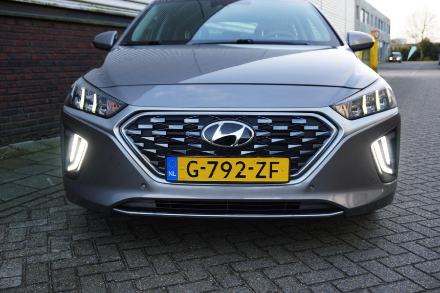 Hyundai IONIQ 1.6 GDi Hybrid Premium/Facelift/Leer/17Inch/ Geen import/Navi/1e Eigenaar/Nederlandse auto.