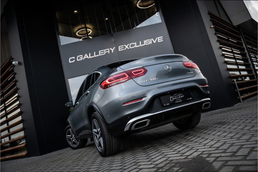 Mercedes-Benz GLC Coupé GLC 300e 4MATIC Premium AMG - Panorama | Burmester | Elek. Trekhaak | Stoelkoeling & Massage | ACC