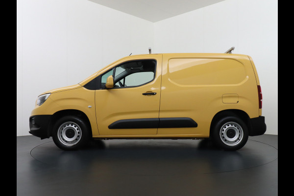 Opel Combo 1.5D L1H1 Edition 13x Op voorraad! 3-Persoons Airco Cruise Control Bluetooth Elektr.ramen Elektr.spiegels+Verwarmd Centr.Vergr+a Schuifdeur Betonplex vloer Lat om Lat betimmering Super Nette Combo!