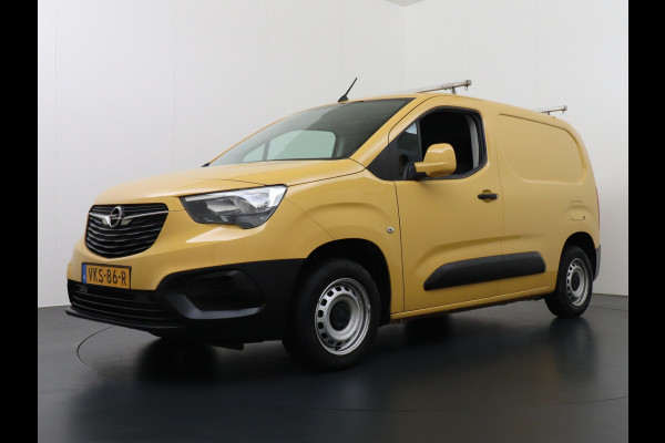 Opel Combo 1.5D L1H1 Edition 13x Op voorraad! 3-Pers. Multimedia-v.b. Geregelde-Airco Cruise Control Bluetooth Elektr.ramen Elektr.spiegels Schuifdeur Betonplex vloer Lat om Lat betimmering Super Nette Combo! 1230kg trekvermogen Super nette Combo!