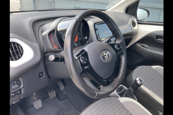 Toyota Aygo 1.0 VVT-i X-Play 5-drs. NAVI/CAMERA/CARPLAY/LIMITER/AIRCO